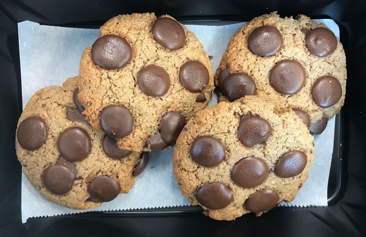 mel's kitchen peanut butter chocolate cookie bar